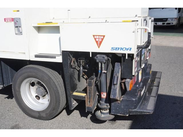 MITSUBISHI CANTER 2017