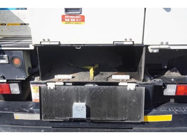 MITSUBISHI CANTER 2017