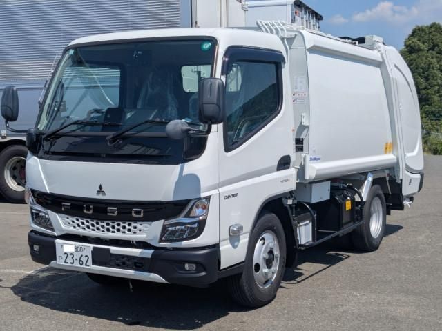 MITSUBISHI CANTER 2024