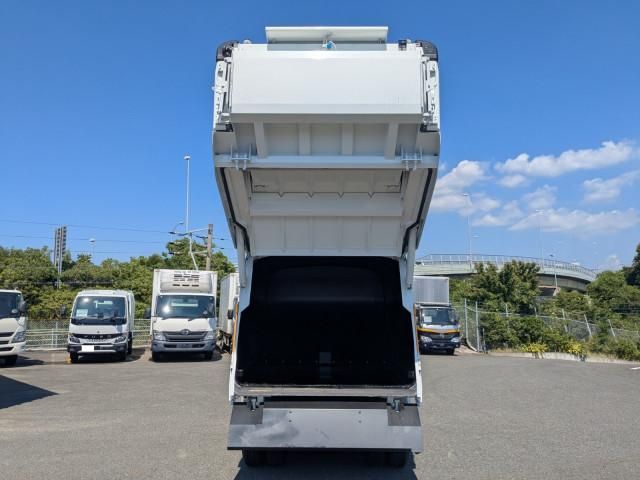 MITSUBISHI CANTER 2024