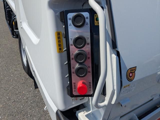 MITSUBISHI CANTER 2024