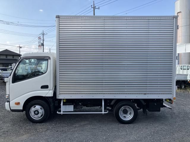 HINO DUTRO 2023