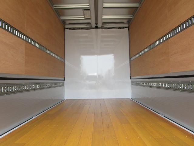 MITSUBISHI CANTER 2025