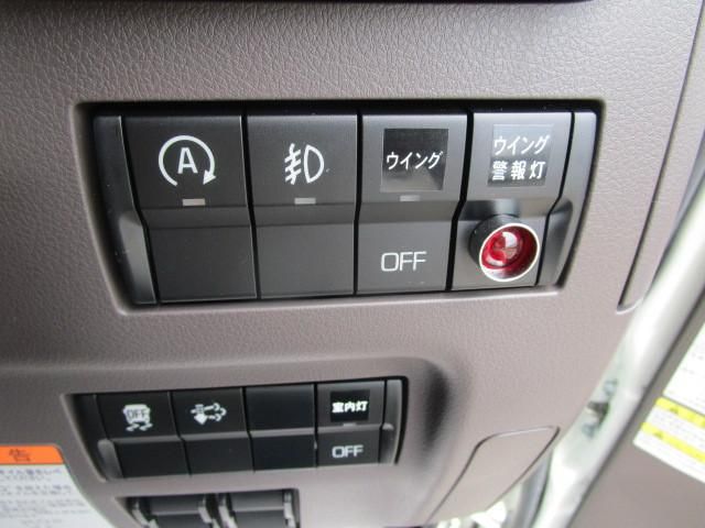 MITSUBISHI CANTER 2025