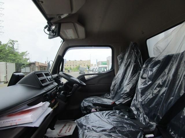 MITSUBISHI CANTER 2025