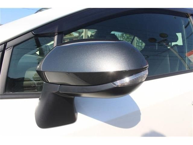 TOYOTA COROLLA sedan HYBRID 2019