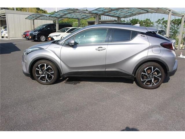 TOYOTA C-HR 2017