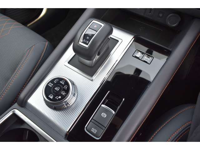 MITSUBISHI OUTLANDER PHEV 2024