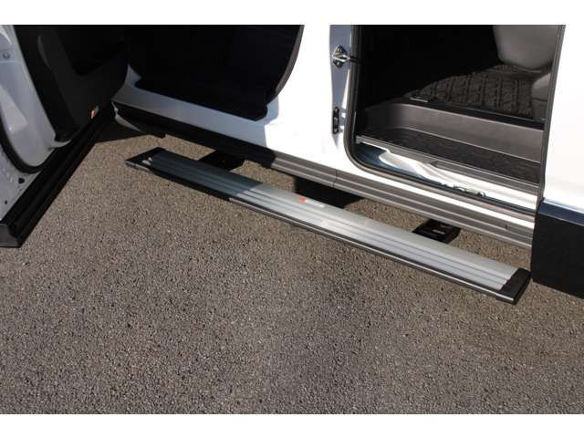 MITSUBISHI DELICA D:5 4WD 2025