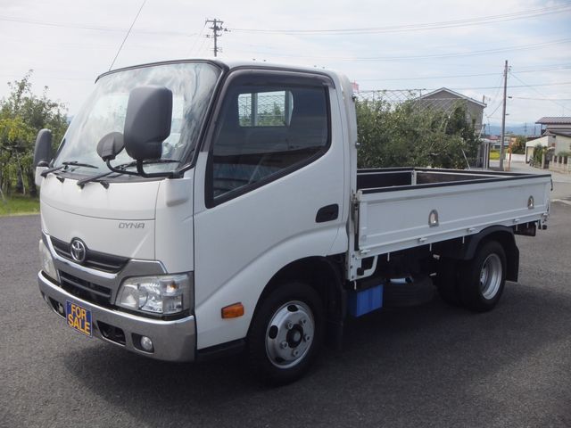 TOYOTA DYNA 2011
