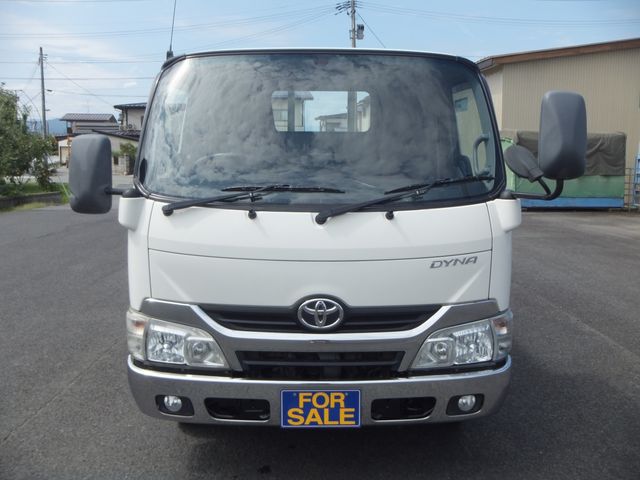 TOYOTA DYNA 2011