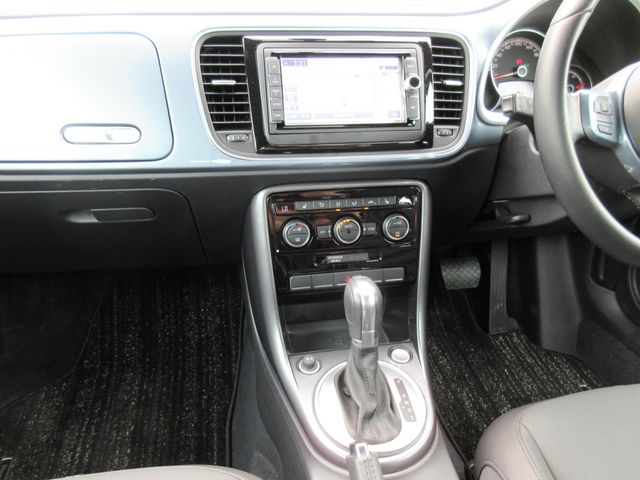 VOLKSWAGEN VOLKSWAGEN The BEETLE 2019