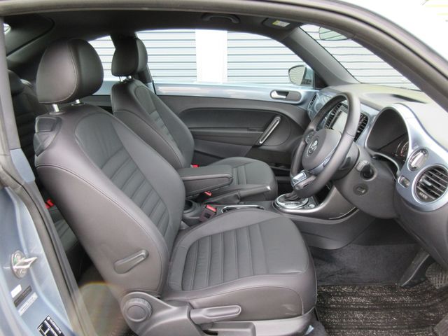 VOLKSWAGEN VOLKSWAGEN The BEETLE 2019