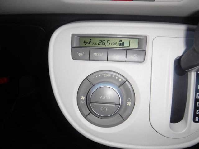 DAIHATSU MIRA Cocoa 2010