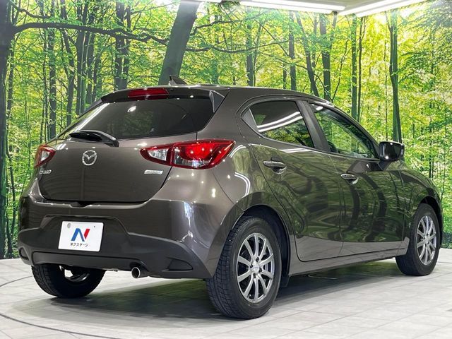 MAZDA DEMIO 2016