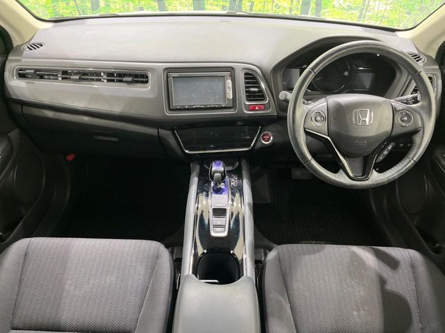 HONDA VEZEL HYBRID 2015