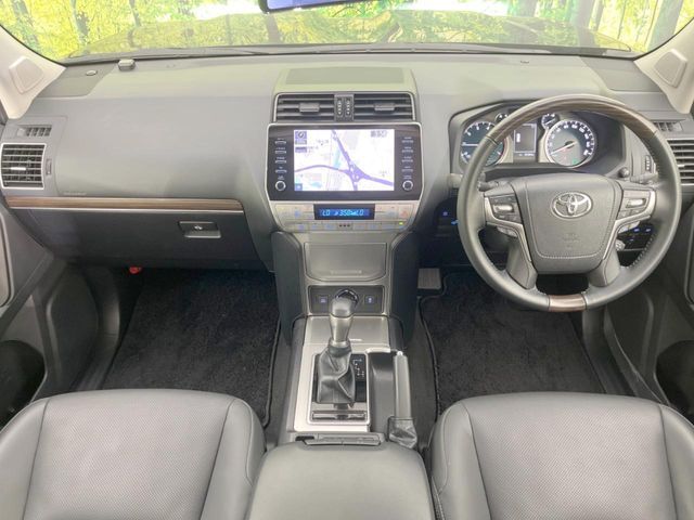 TOYOTA LANDCRUISER PRADO 2023