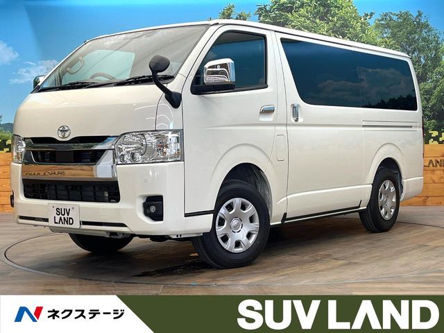 TOYOTA HIACE van 4WD 2025