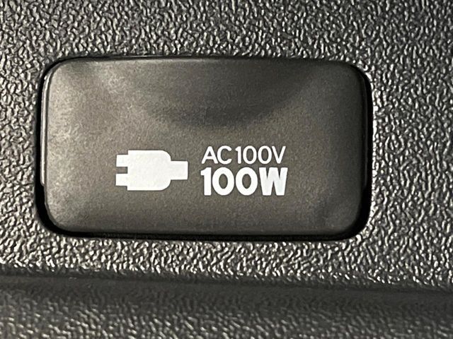 TOYOTA HIACE van 4WD 2025