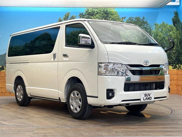 TOYOTA HIACE van 4WD 2025