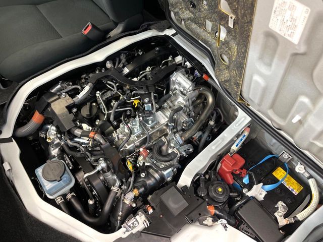 TOYOTA HIACE van 4WD 2025