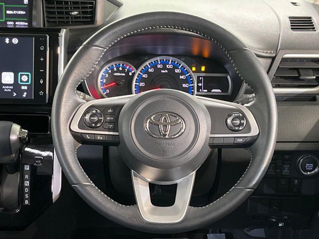 TOYOTA ROOMY 2022