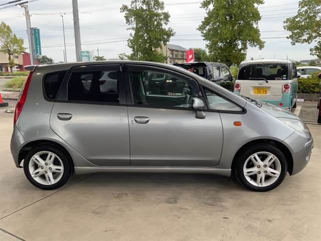 MITSUBISHI COLT 2011
