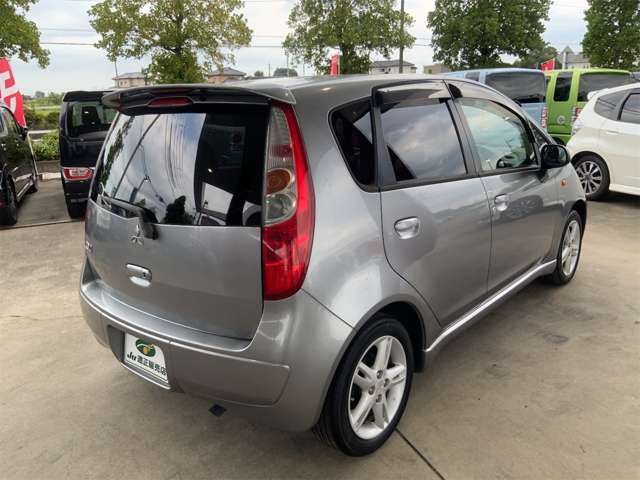 MITSUBISHI COLT 2011