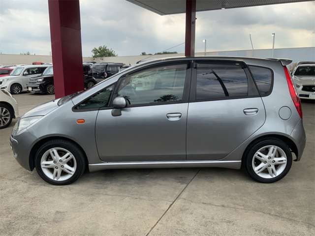 MITSUBISHI COLT 2011