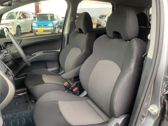 MITSUBISHI COLT 2011