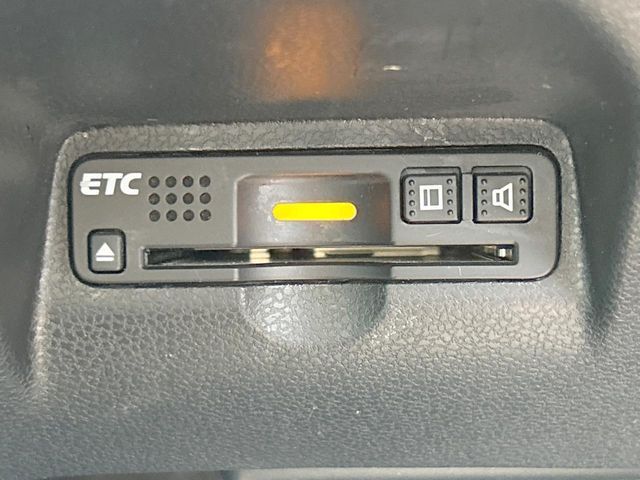 HONDA FIT SHUTTLE HYBRID 2014