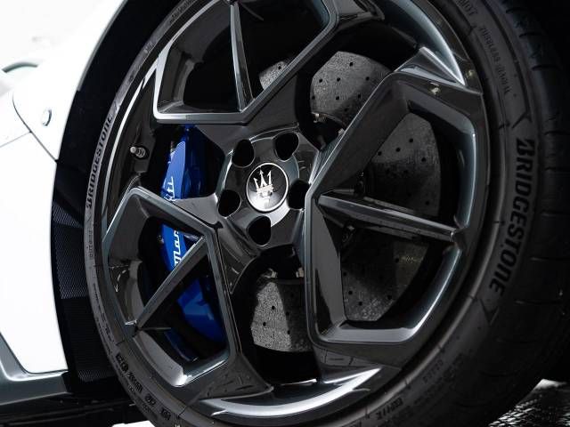 MASERATI MASERATI MC20 2022