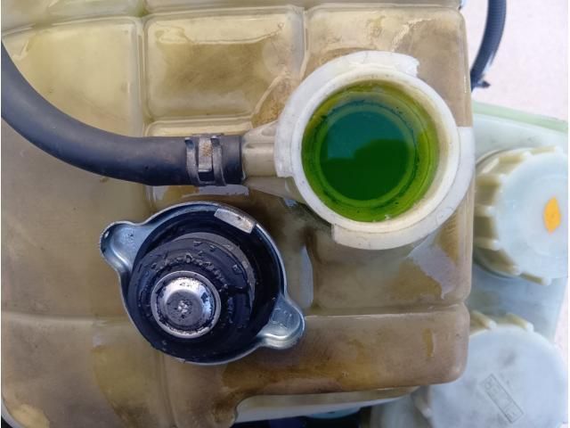 MITSUBISHI FUSOU SUPER GREAT 2014