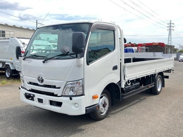 TOYOTA DYNA 2019