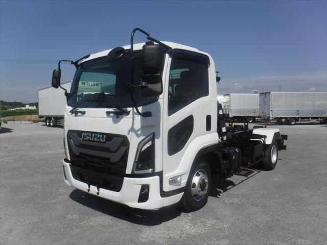ISUZU FORWARD 2025
