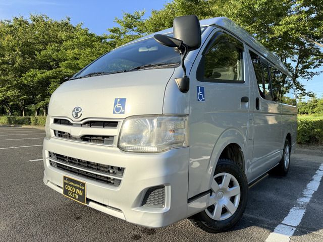 TOYOTA HIACE van 4WD 2010