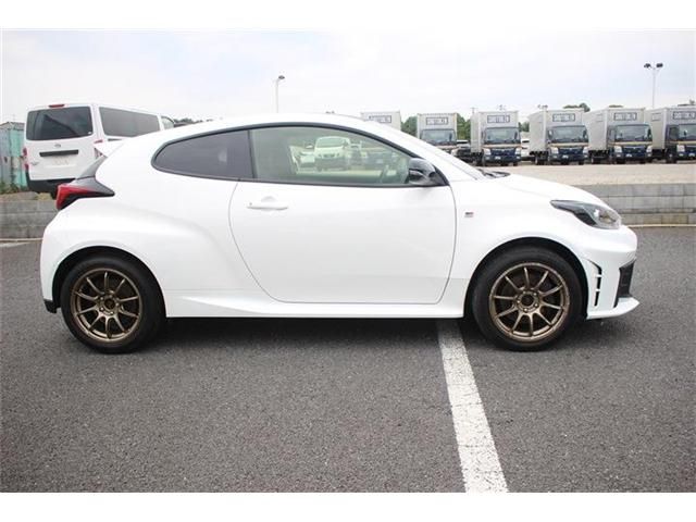 TOYOTA GR YARIS 2024