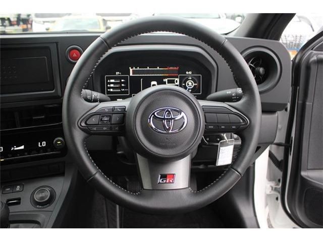 TOYOTA GR YARIS 2024