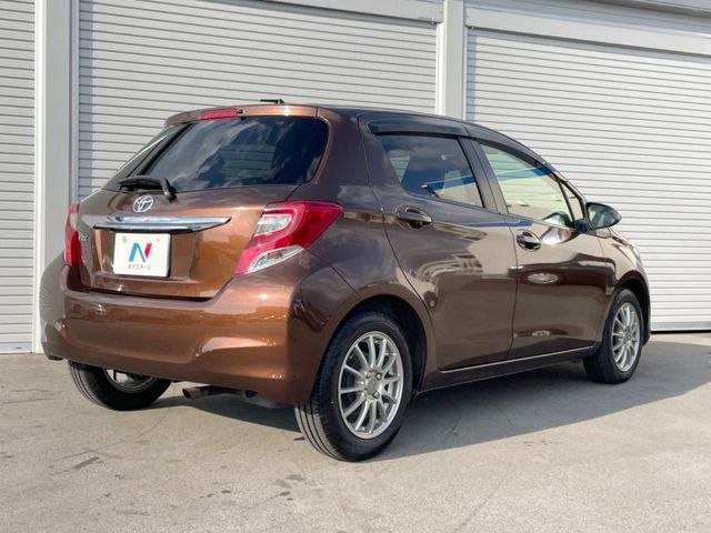 TOYOTA VITZ 2014