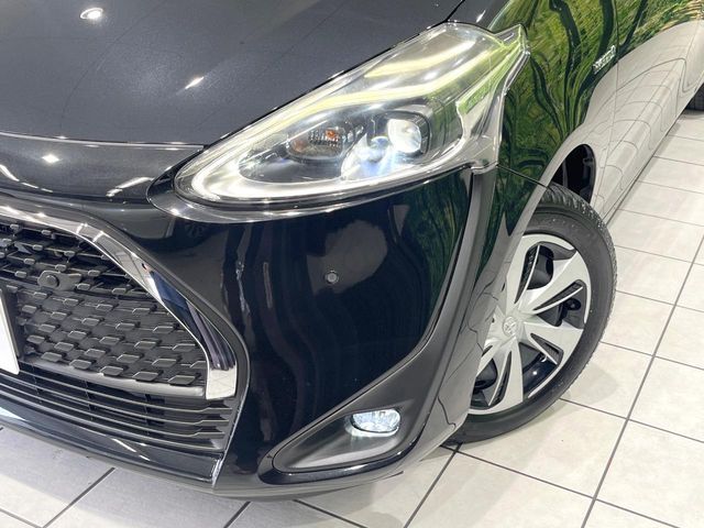 TOYOTA SIENTA HYBRID 2019