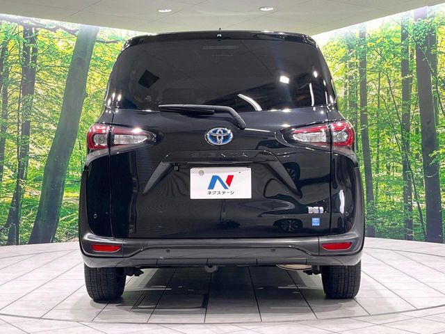 TOYOTA SIENTA HYBRID 2019