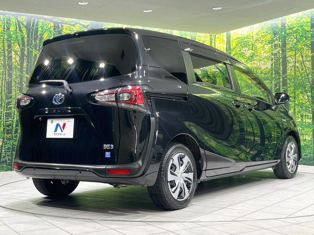 TOYOTA SIENTA HYBRID 2019