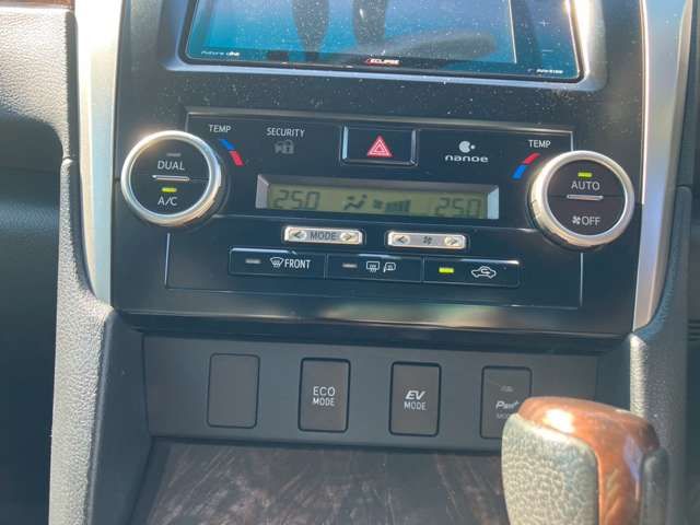 TOYOTA CAMRY HYBRID 2013