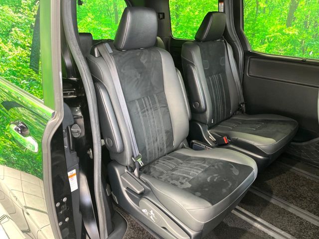 TOYOTA ESQUIRE HYBRID 2020