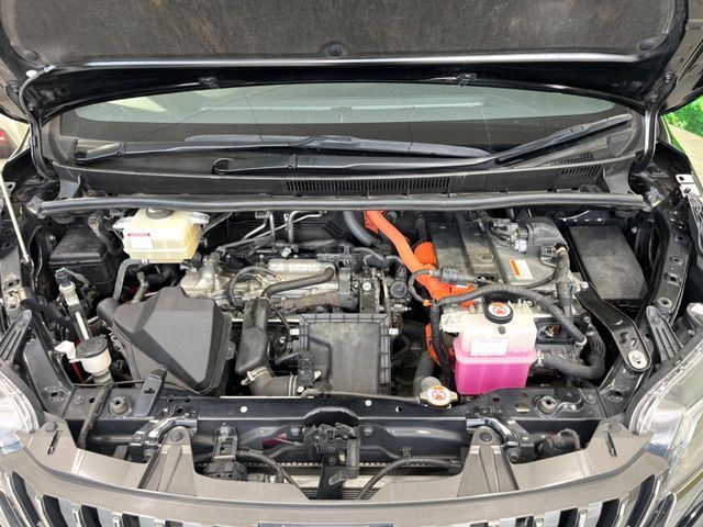 TOYOTA ESQUIRE HYBRID 2020