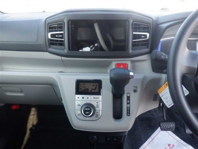 DAIHATSU MIRA e:S 2025