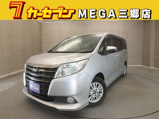 TOYOTA NOAH 2014