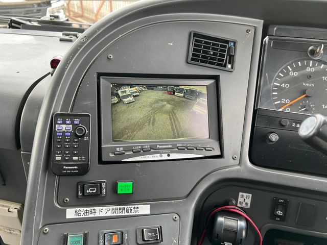 NISSAN DIESEL Space Runner 2006