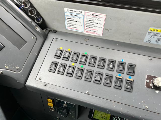 NISSAN DIESEL Space Runner 2006