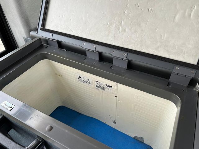 NISSAN DIESEL Space Runner 2006